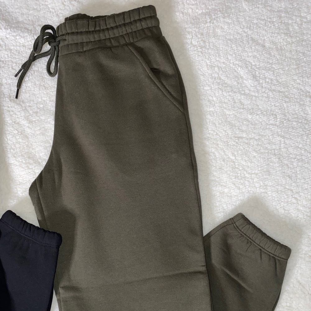 Bundle of Joggers/Sweats - Picture 3 of 4